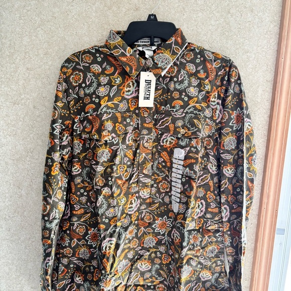 Yellow and Green Cuffed Sleeve Button Down Shirt with Notched Collar - Picture 7 of 11